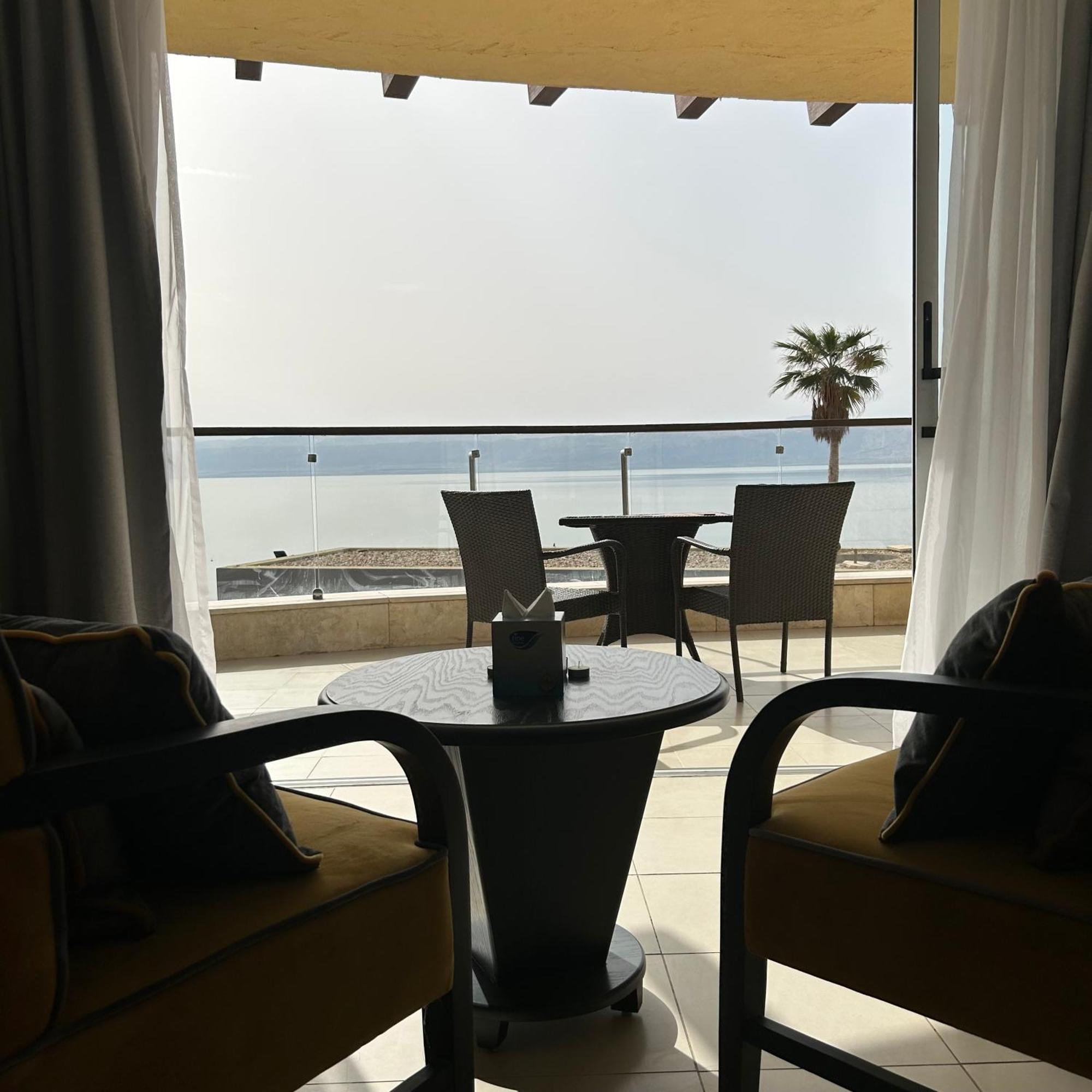 O Beach Hotel & Resort Sweimeh Exterior photo