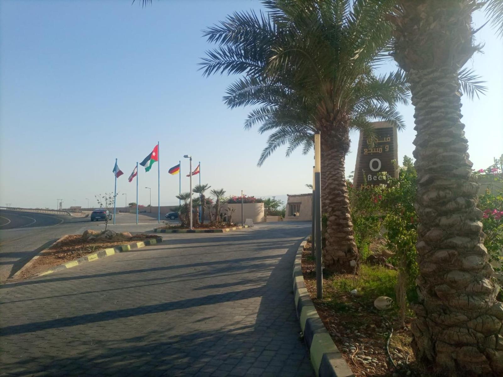 O Beach Hotel & Resort Sweimeh Exterior photo