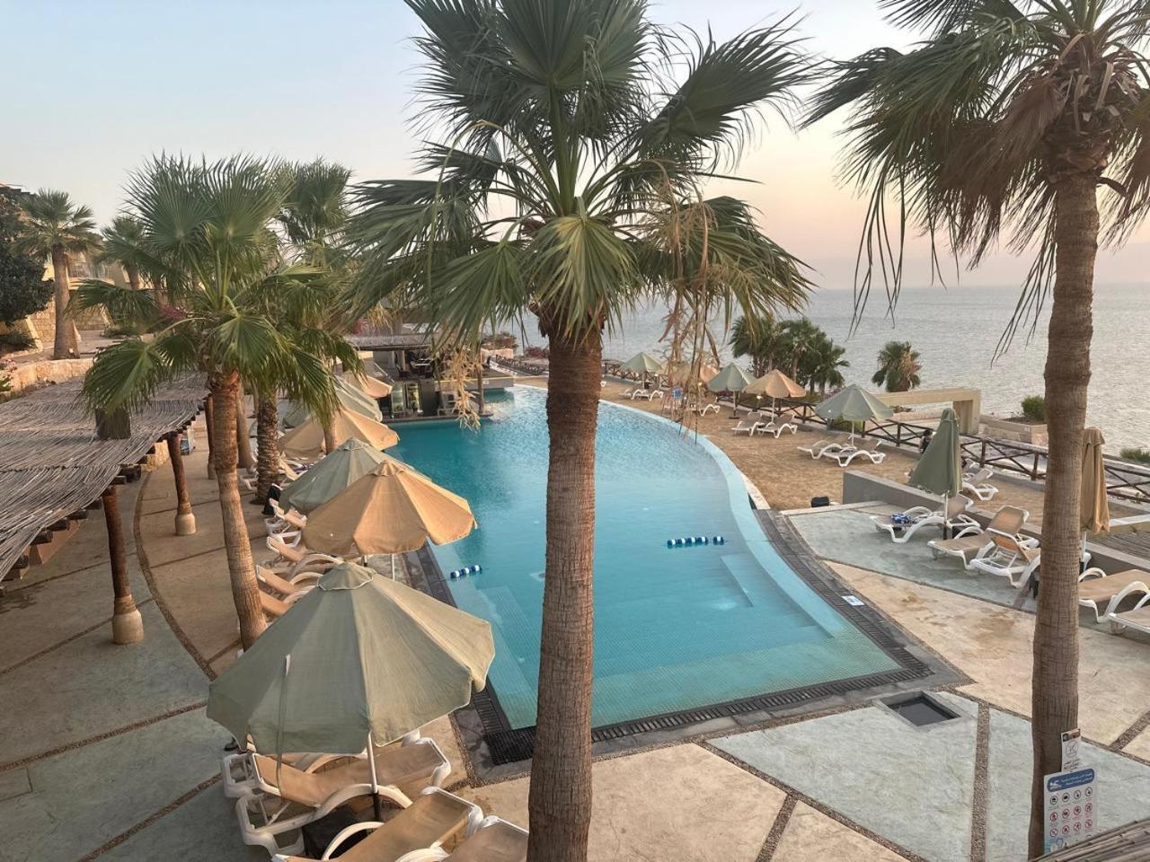 O Beach Hotel & Resort Sweimeh Exterior photo